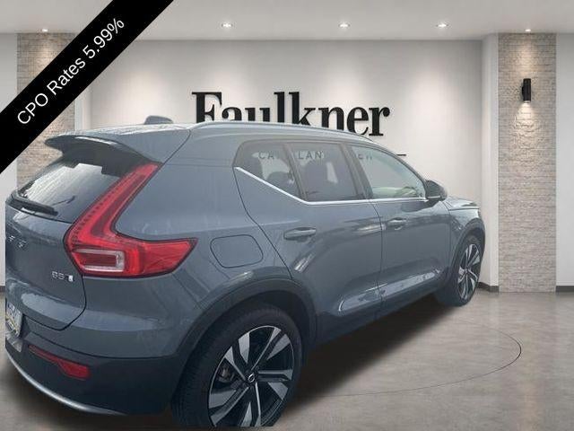 2023 Volvo XC40 B5 AWD Ultimate Bright Theme