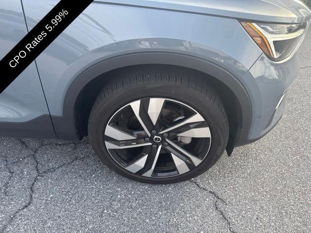 2023 Volvo XC40 B5 AWD Ultimate Bright Theme