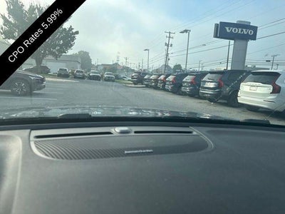 2023 Volvo XC40 B5 AWD Ultimate Bright Theme