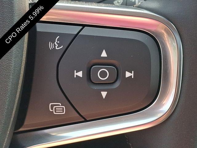 2023 Volvo XC40 B5 AWD Ultimate Bright Theme