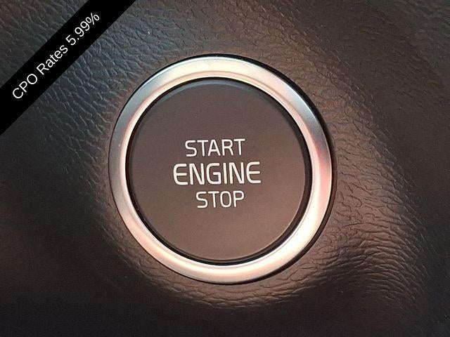 2023 Volvo XC40 B5 AWD Ultimate Bright Theme