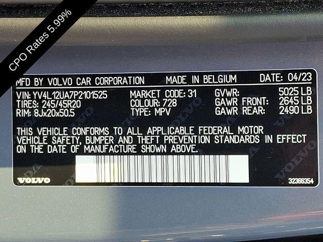 2023 Volvo XC40 B5 AWD Ultimate Bright Theme