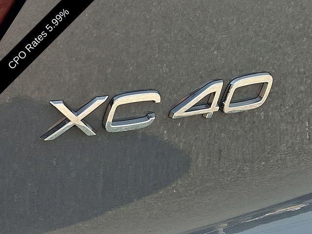 2023 Volvo XC40 B5 AWD Ultimate Bright Theme