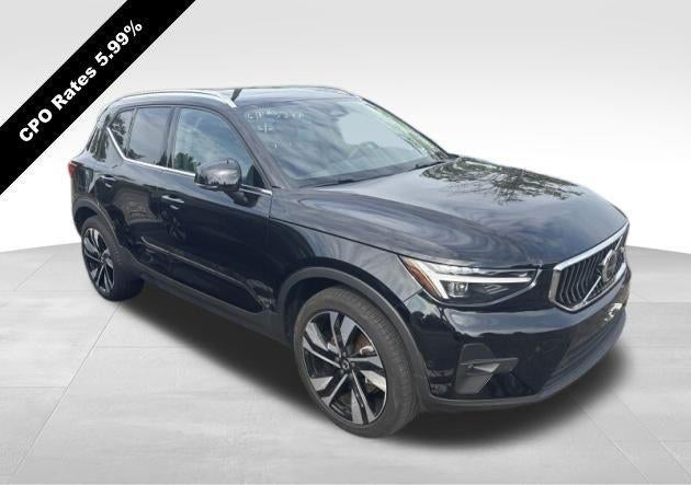 2024 Volvo XC40 B5 AWD Plus Bright Theme