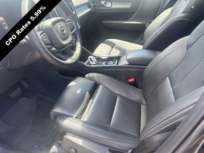 2024 Volvo XC40 B5 AWD Plus Bright Theme