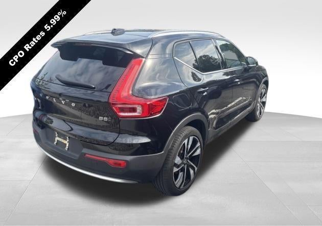 2024 Volvo XC40 B5 AWD Plus Bright Theme