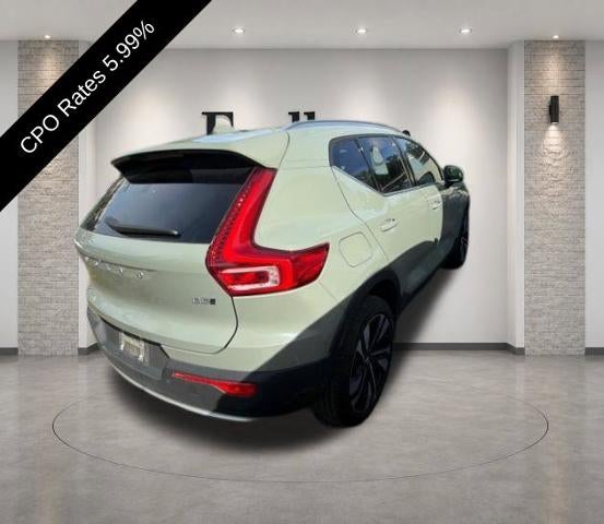 2024 Volvo XC40 B5 AWD Plus Bright Theme