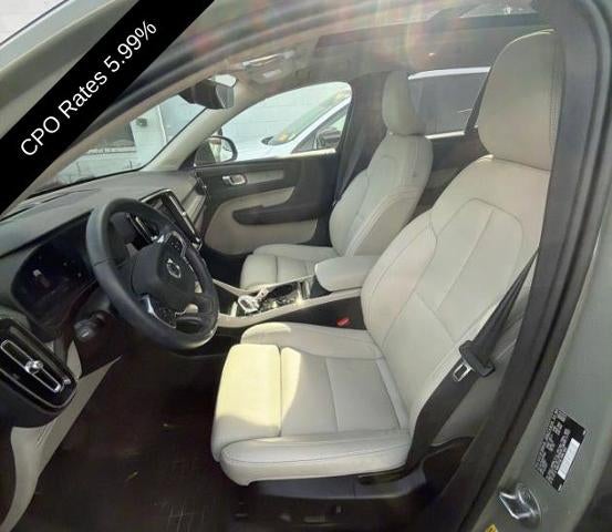 2024 Volvo XC40 B5 AWD Plus Bright Theme