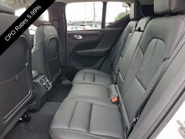 2024 Volvo XC40 B5 AWD Plus Bright Theme