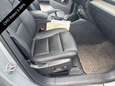 2024 Volvo XC40 B5 AWD Plus Dark Theme