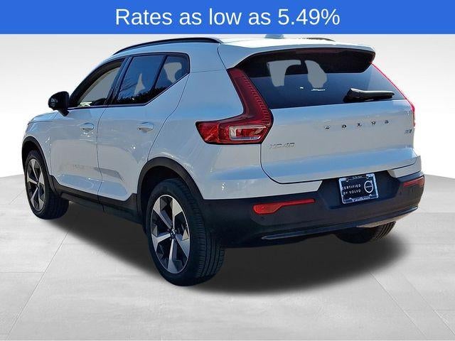 2024 Volvo XC40 B5 AWD Plus Dark Theme