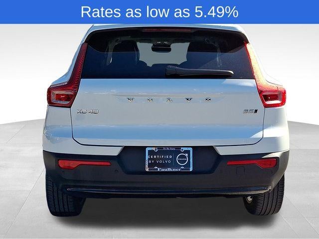 2024 Volvo XC40 B5 AWD Plus Dark Theme