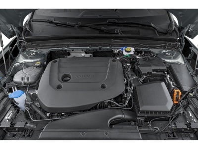 2024 Volvo XC40 B5 AWD Plus Dark Theme