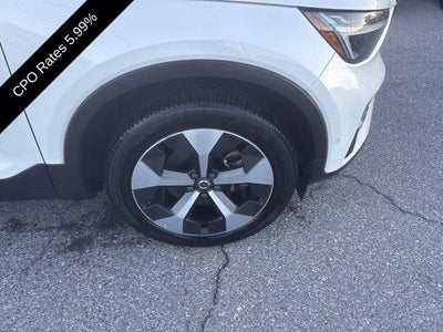 2024 Volvo XC40 B5 AWD Plus Dark Theme