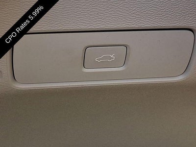 2024 Volvo XC40 B5 AWD Plus Dark Theme