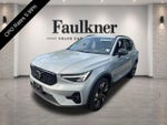 2024 Volvo XC40 B5 AWD Plus Dark Theme