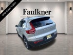 2024 Volvo XC40 B5 AWD Plus Dark Theme