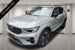 2024 Volvo XC40 B5 AWD Plus Dark Theme