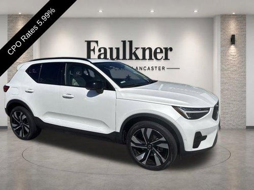 2024 Volvo XC40 B5 AWD Ultimate Dark Theme
