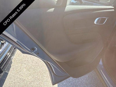 2025 Volvo XC40 B5 AWD Ultra Dark Theme