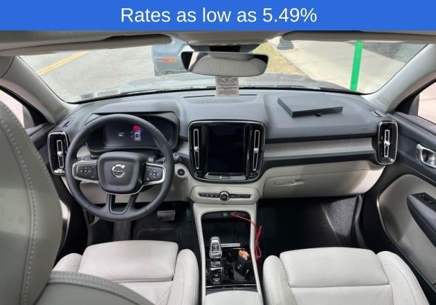 2023 Volvo XC40 B5 AWD Plus Bright Theme