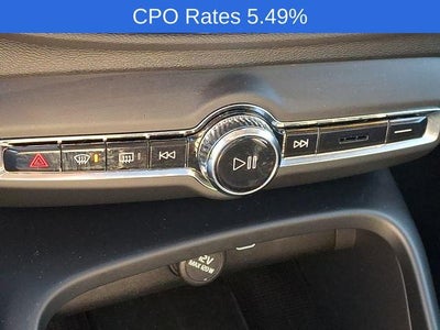 2023 Volvo XC40 B5 AWD Plus Bright Theme
