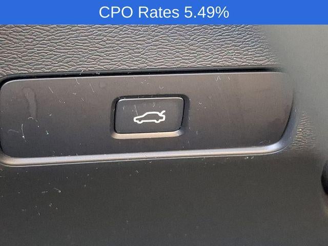 2023 Volvo XC40 B5 AWD Plus Bright Theme