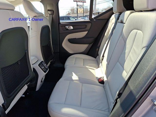 2023 Volvo XC40 B5 AWD Plus Bright Theme