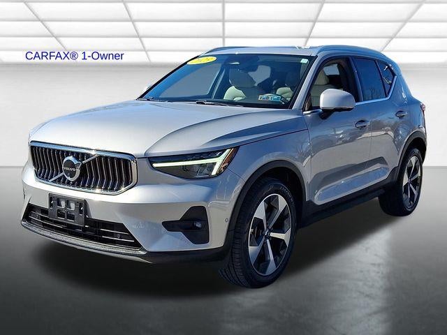 2023 Volvo XC40 B5 AWD Plus Bright Theme