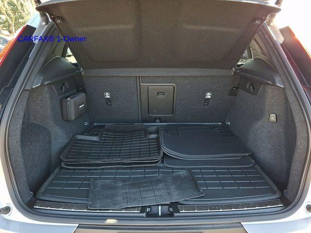 2023 Volvo XC40 B5 AWD Plus Bright Theme