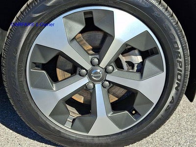 2023 Volvo XC40 B5 AWD Plus Bright Theme