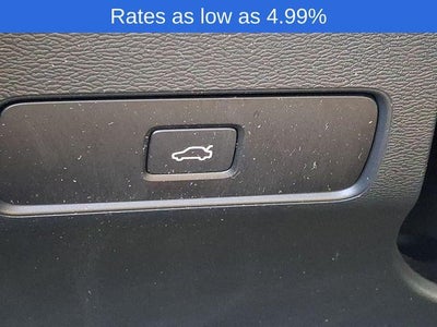 2023 Volvo XC40 B5 AWD Plus Dark Theme