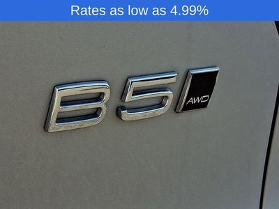 2023 Volvo XC40 B5 AWD Plus Dark Theme