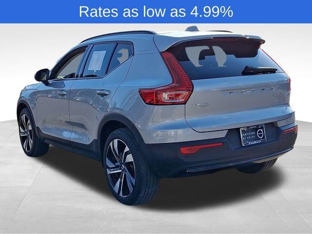 2023 Volvo XC40 B5 AWD Plus Dark Theme