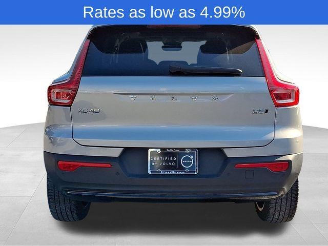 2023 Volvo XC40 B5 AWD Plus Dark Theme