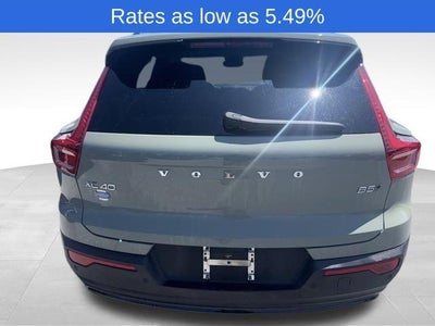 2023 Volvo XC40 B5 AWD Plus Dark Theme