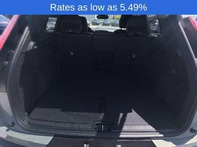 2023 Volvo XC40 B5 AWD Plus Dark Theme