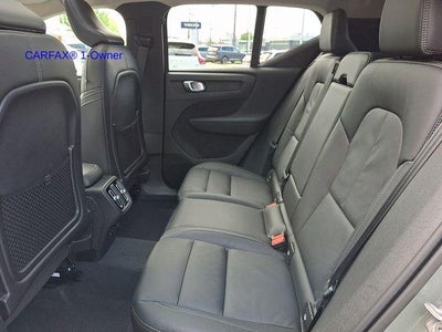 2023 Volvo XC40 B5 AWD Plus Dark Theme