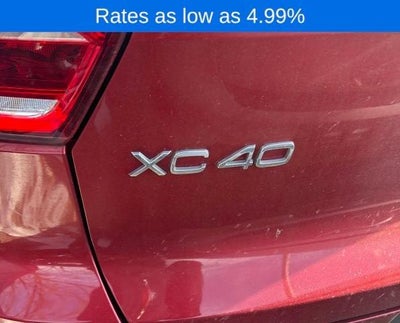 2023 Volvo XC40 B5 AWD Plus Dark Theme