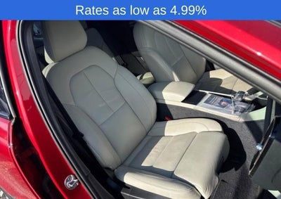 2023 Volvo XC40 B5 AWD Plus Dark Theme