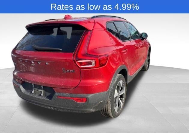 2023 Volvo XC40 B5 AWD Plus Dark Theme