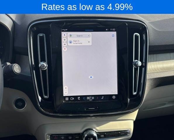 2023 Volvo XC40 B5 AWD Plus Dark Theme