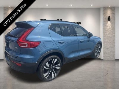 2023 Volvo XC40 B5 AWD Plus Dark Theme