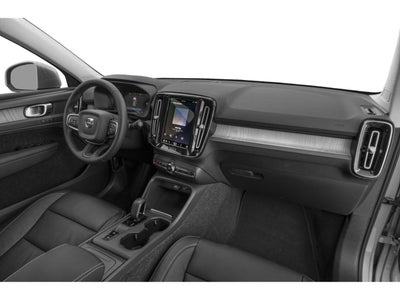 2023 Volvo XC40 B5 AWD Plus Dark Theme