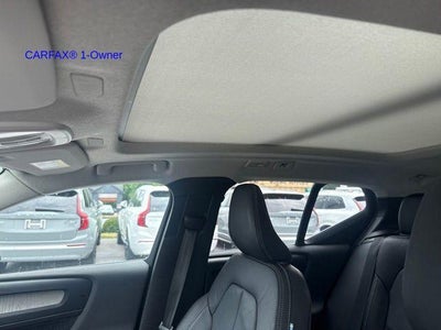 2023 Volvo XC40 B5 AWD Plus Dark Theme