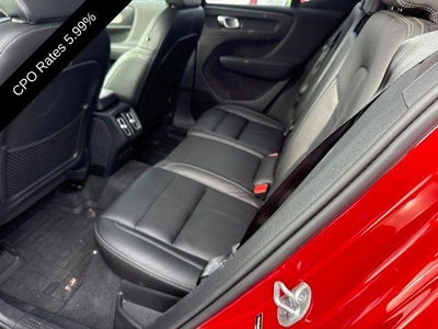 2023 Volvo XC40 B5 AWD Plus Dark Theme