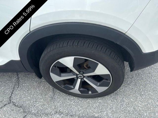 2023 Volvo XC40 B5 AWD Plus Dark Theme