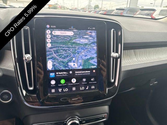 2023 Volvo XC40 B5 AWD Plus Dark Theme