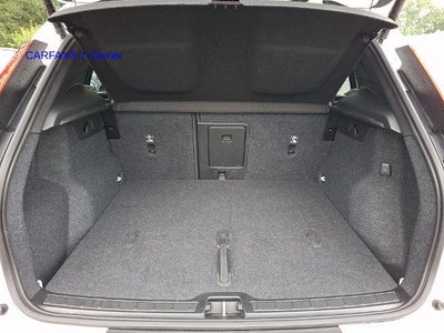 2023 Volvo XC40 B5 AWD Plus Dark Theme