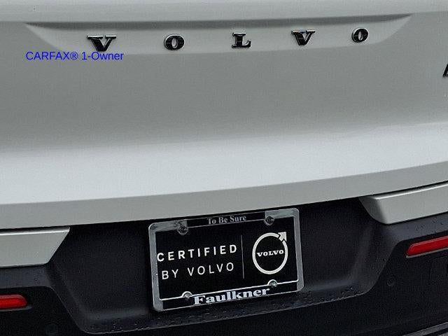 2023 Volvo XC40 B5 AWD Plus Dark Theme